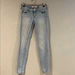 Low rise skinny jeans